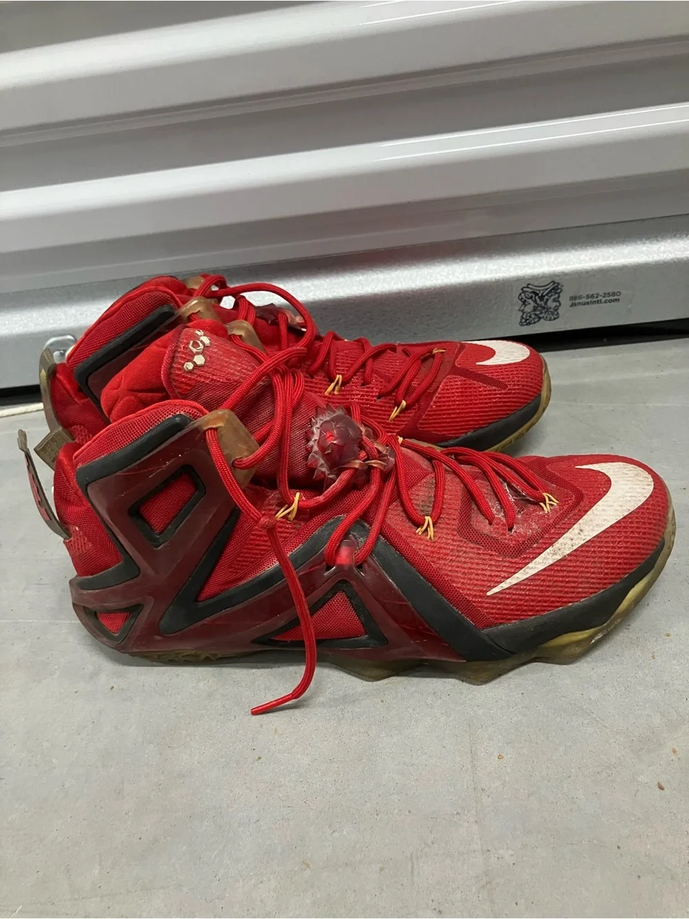 Nike RARE LeBron XII 12 ignite elite team sneakers